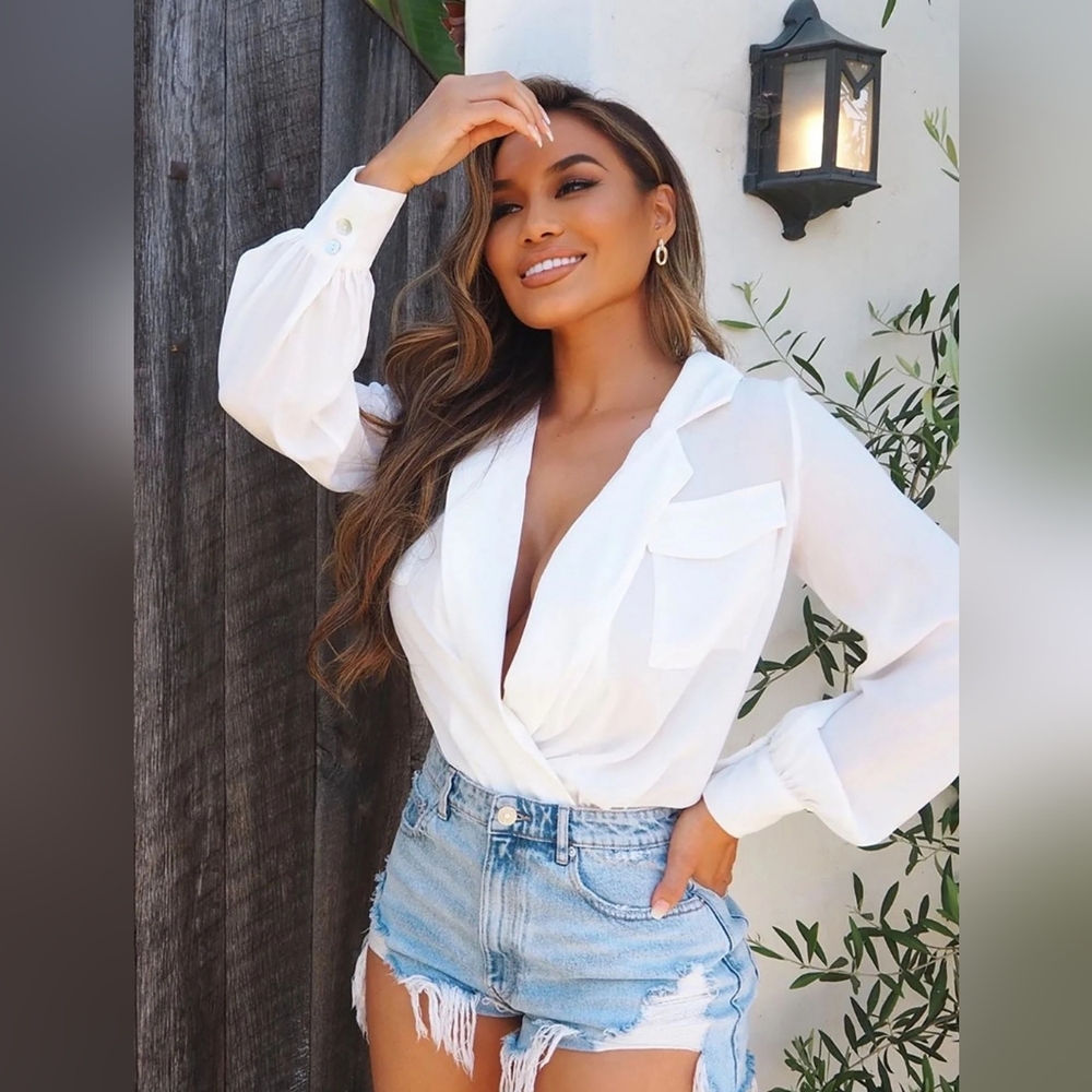 FashionNova Business Brunch Women’s Collared Bodysuit - Ivory Size Medium NWOT - Picture 12 of 12